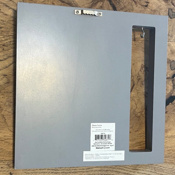 Graduation Frame with Clip for a Photo and Hook for a Tassel - Picture 3 of 6